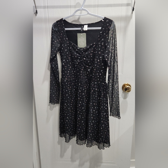 NWT H&M black floral dress - Picture 1 of 11